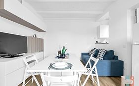 LO3 • Navigli Chic Apartment •